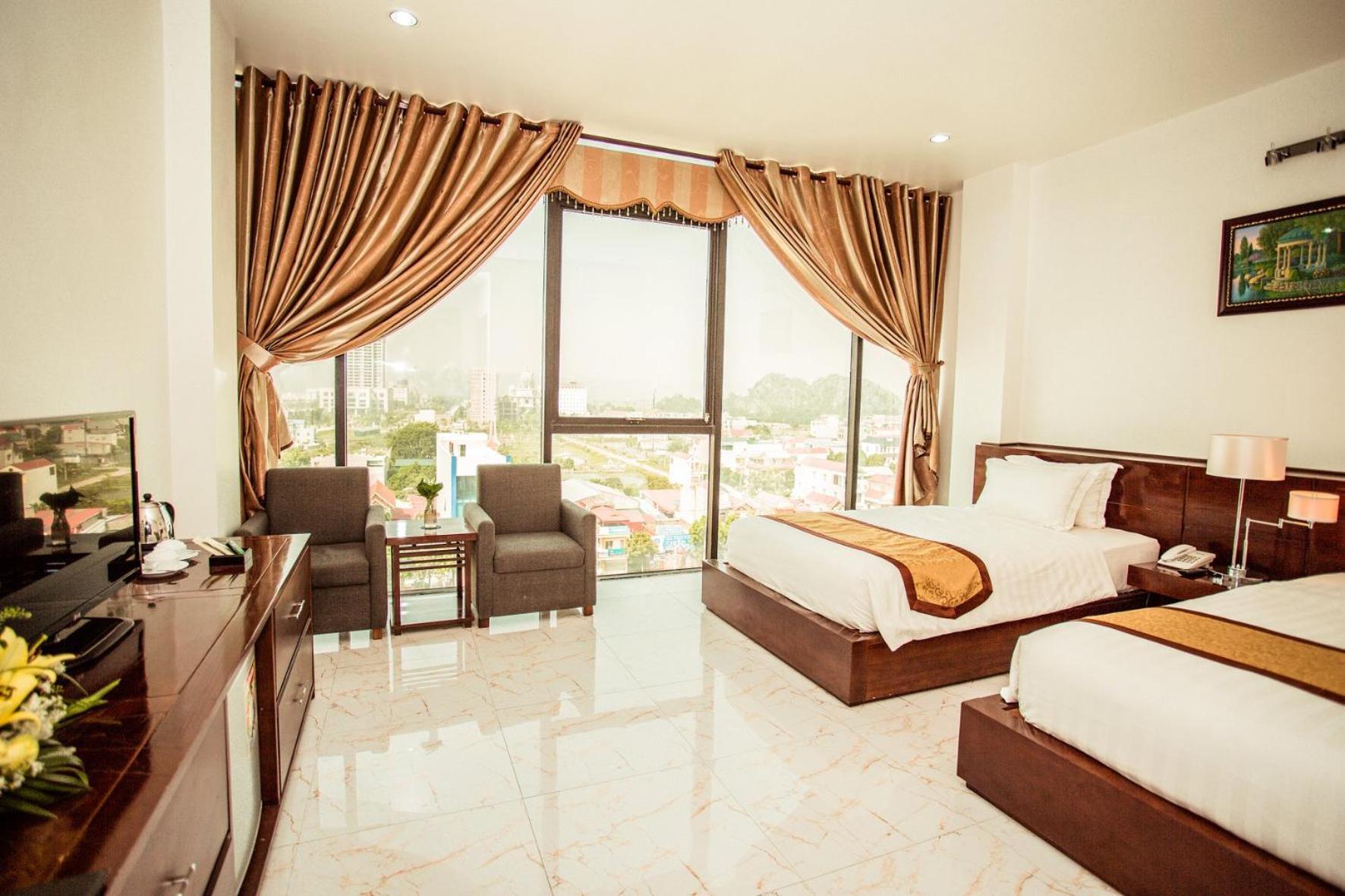 Royal Anan Hotel นิญบิ่ญ ภายนอก รูปภาพ