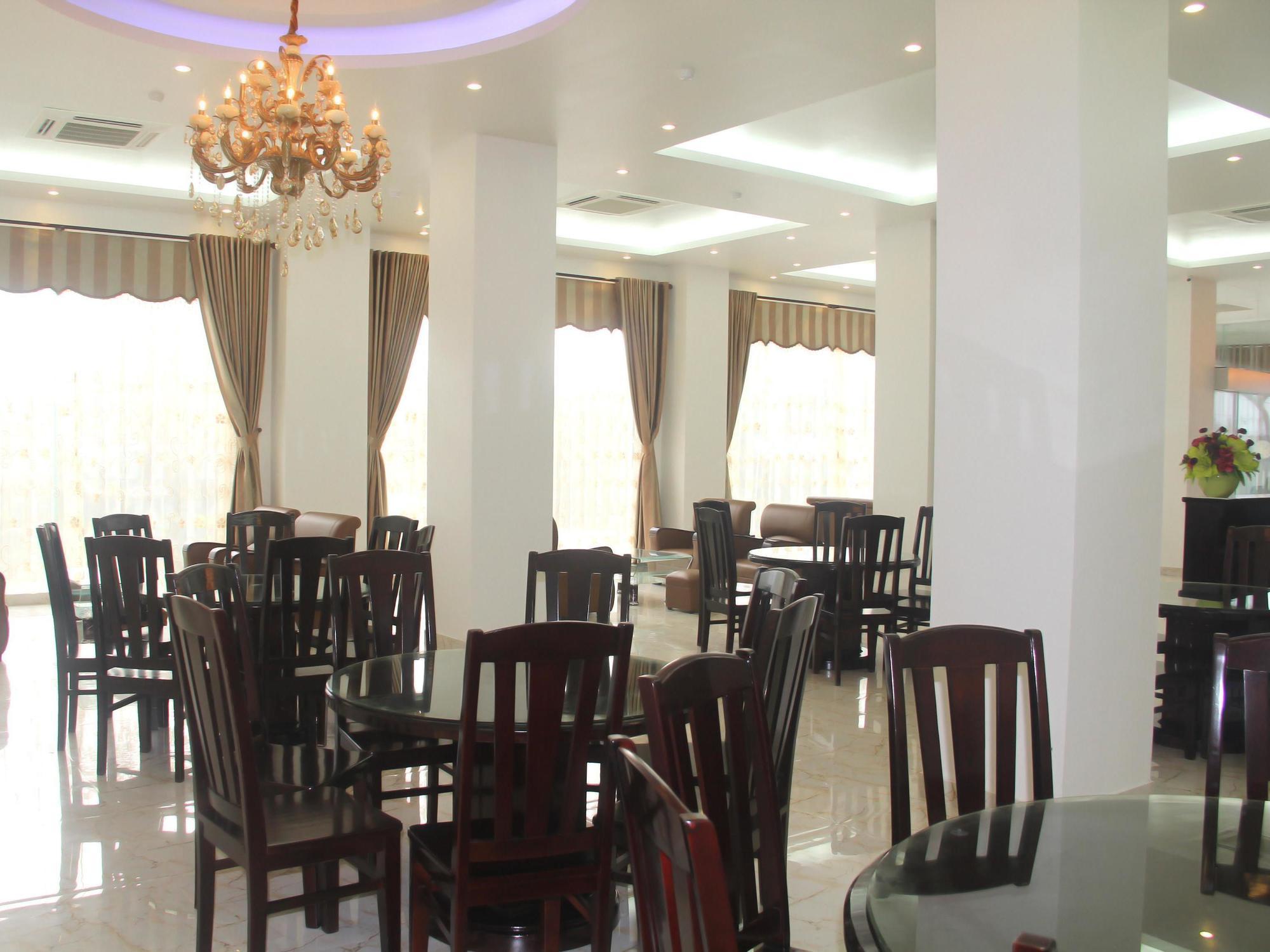 Royal Anan Hotel นิญบิ่ญ ภายนอก รูปภาพ